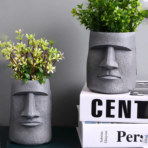 Head vases authentic tribal eastern island heads